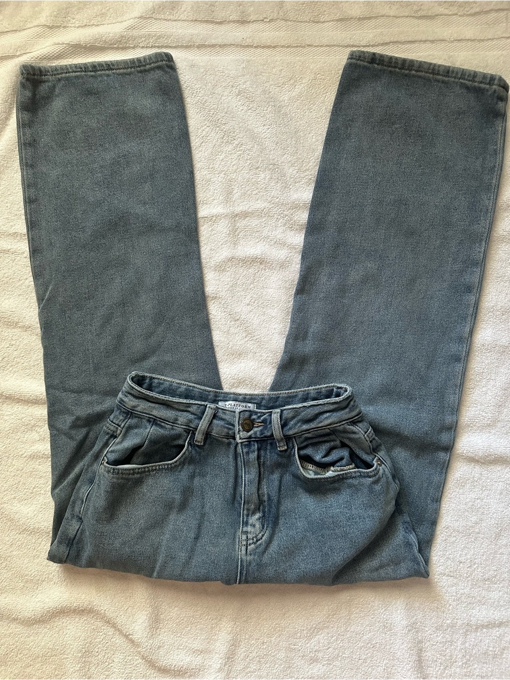 Classic High-Rise Straight Leg Jeans - Blue